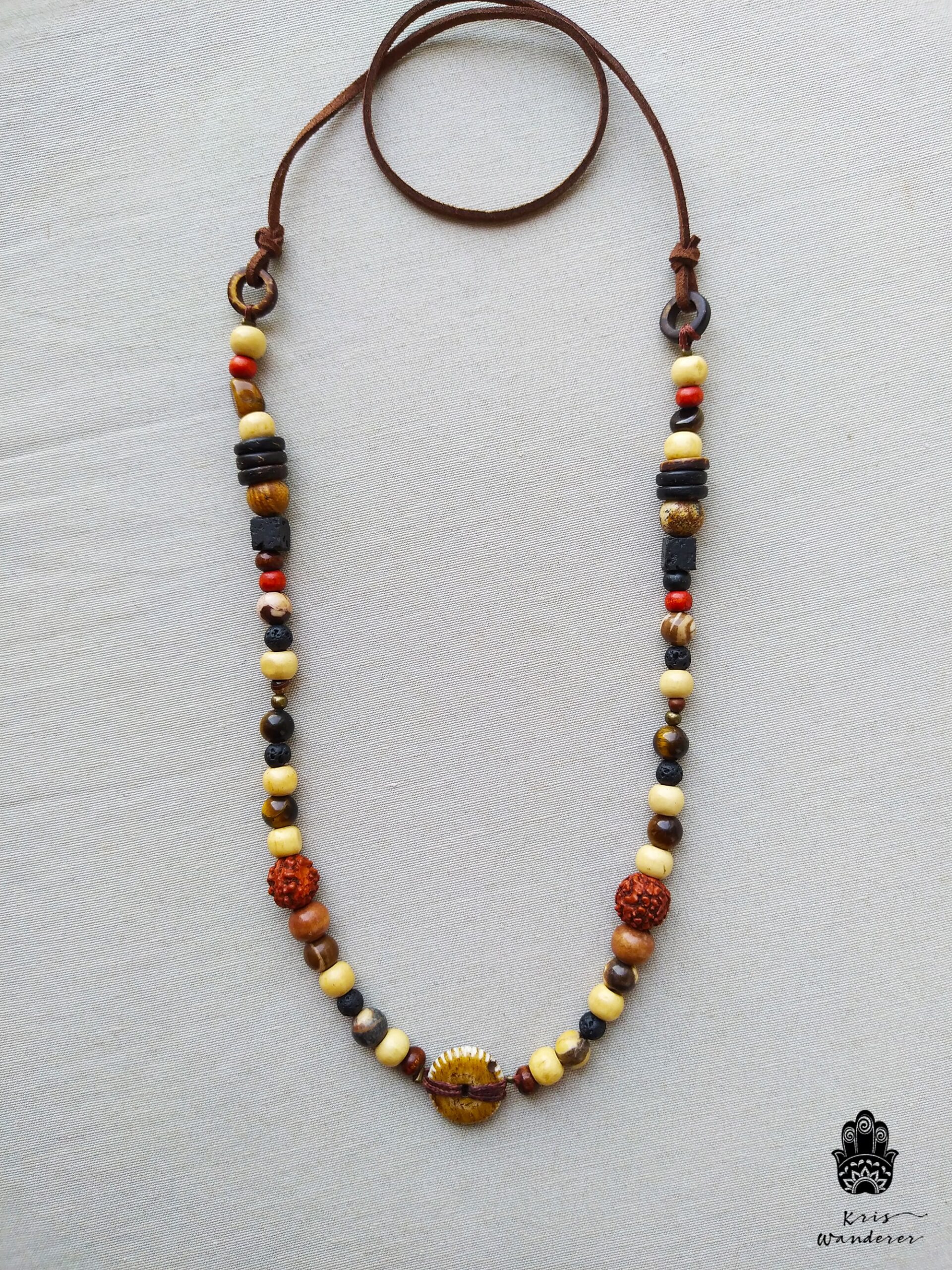 Men 's Wood Bead Long Necklace for a urban modern bohohippie style